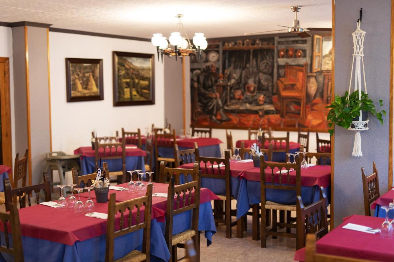 Hotel Cinca Эскалона Экстерьер фото