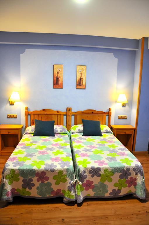 Hotel Cinca Эскалона Экстерьер фото