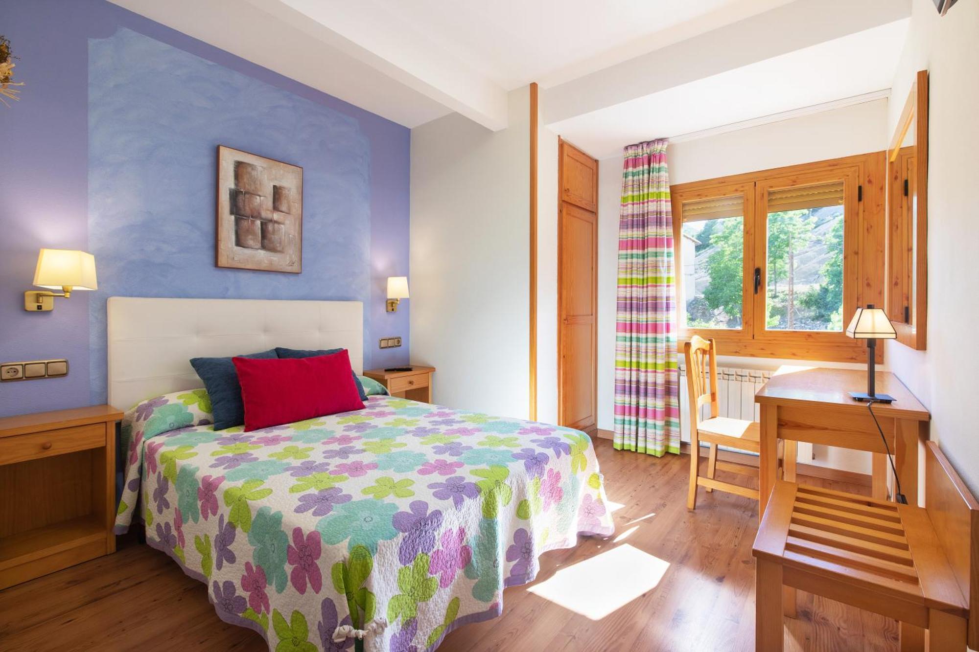 Hotel Cinca Эскалона Экстерьер фото