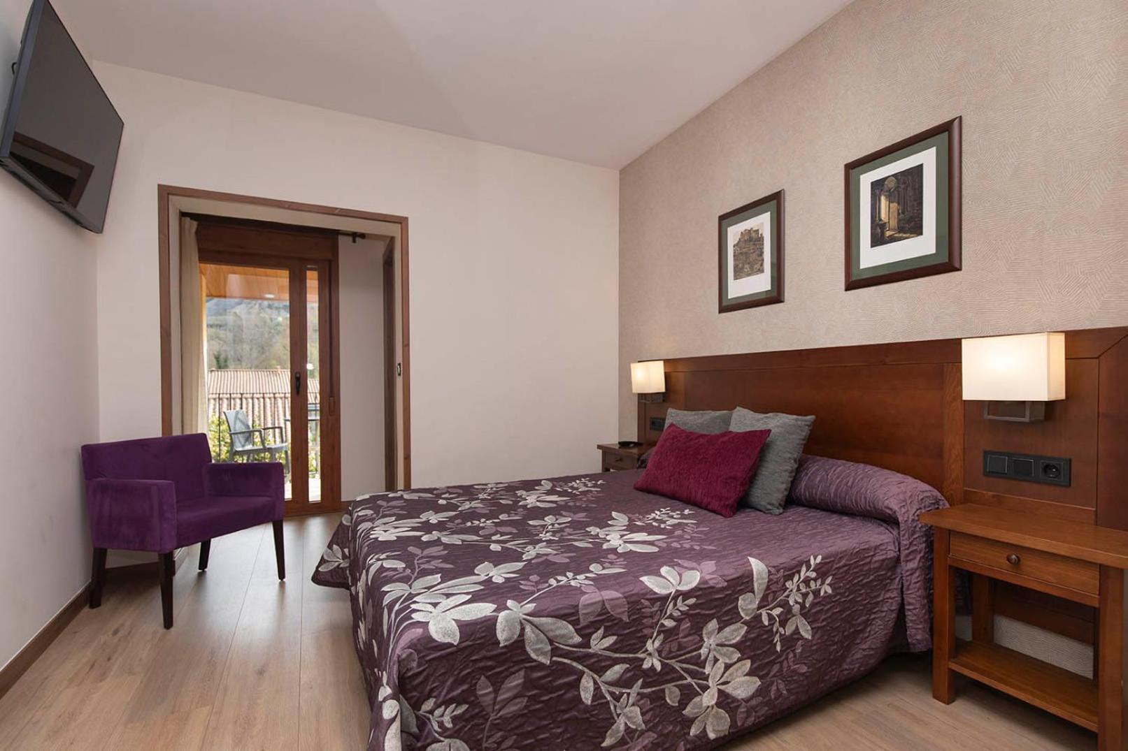 Hotel Cinca Эскалона Экстерьер фото