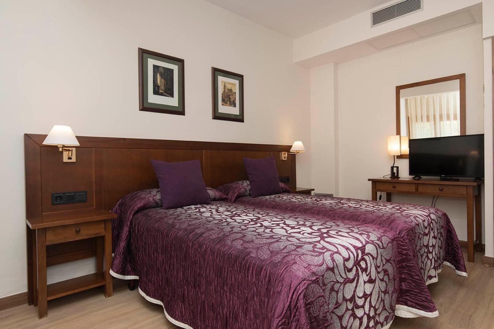 Hotel Cinca Эскалона Экстерьер фото